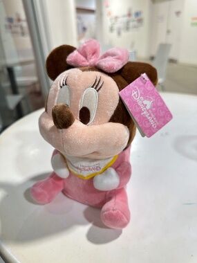 NWT Disney Minnie Mouse Pink Plush Storage Pouch Hong Kong Disneyland